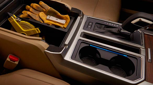 2016-ford-f-150-lariat-interior-cupholders