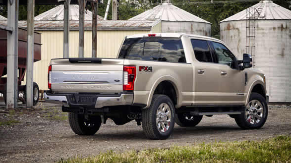 2017-ford-f-250-super-duty-exterior-rear-end